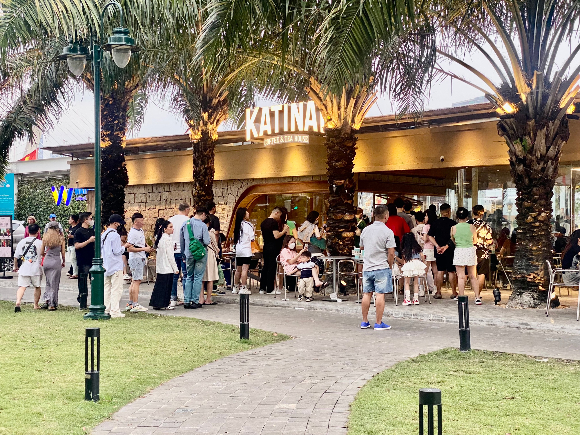 Nỗ lực xuất khẩu cà phê đạt 5 tỉ USD: Sự lớn mạnh của các chuỗi cà phê Việt - Ảnh 1