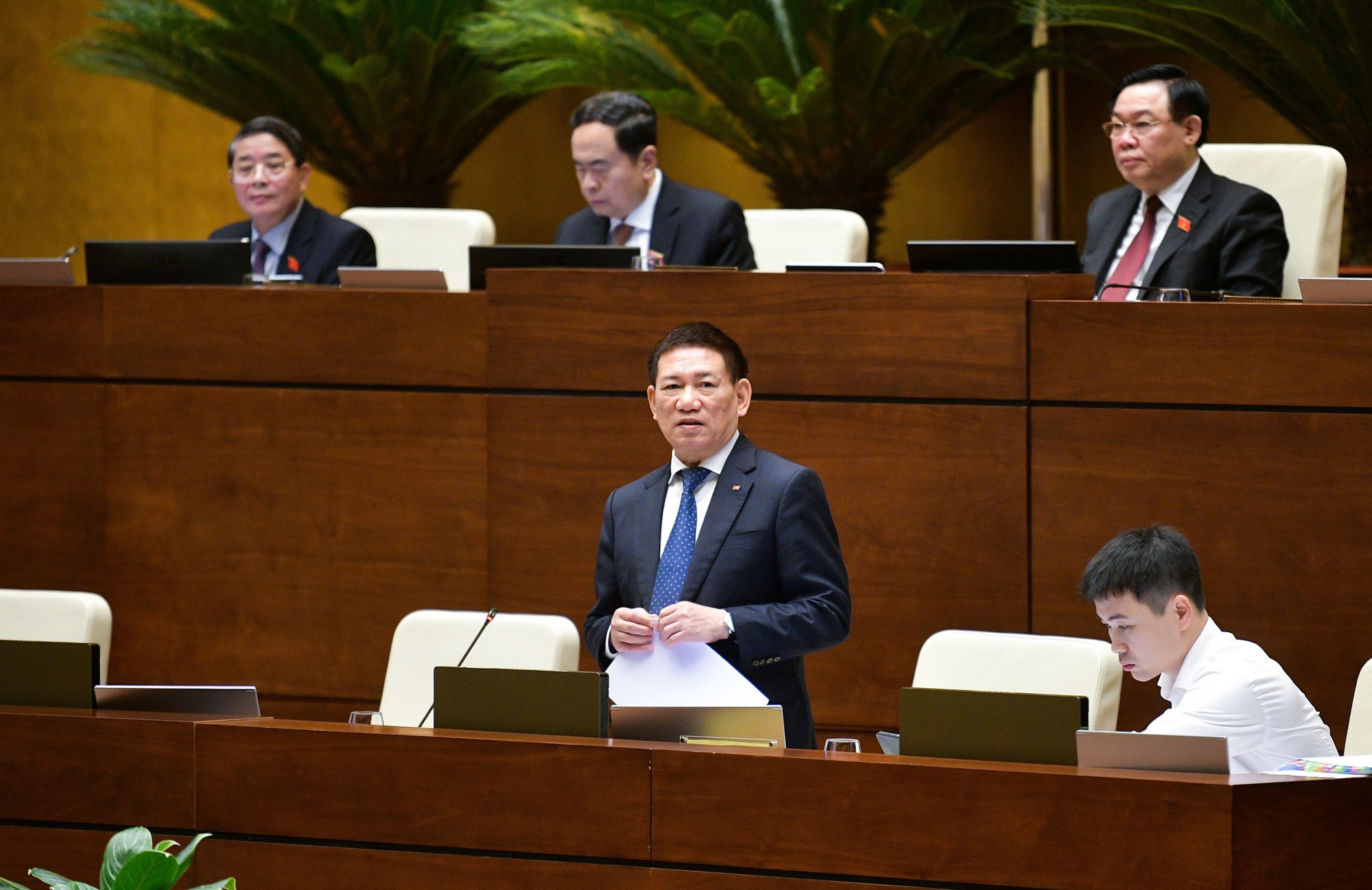 Giá điện, giá vé máy bay "càng tăng càng lỗ", đề nghị thanh tra, kiểm tra - Ảnh 1