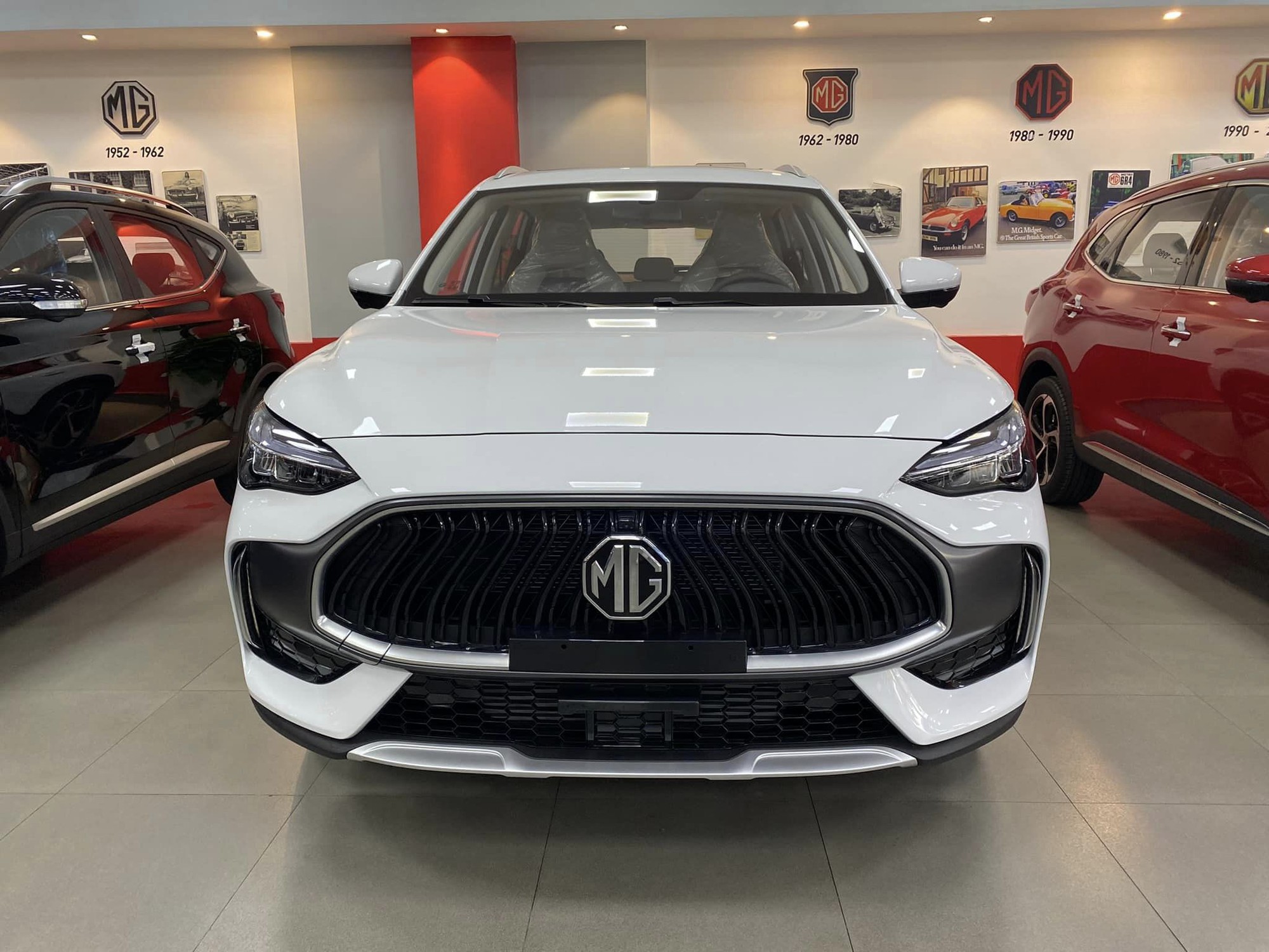 MG HS mới ra mắt đã giảm giá mạnh tại đại lý: Giá từ 650 triệu, rẻ hơn HR-V base dù ngang cỡ CR-V - Ảnh 1
