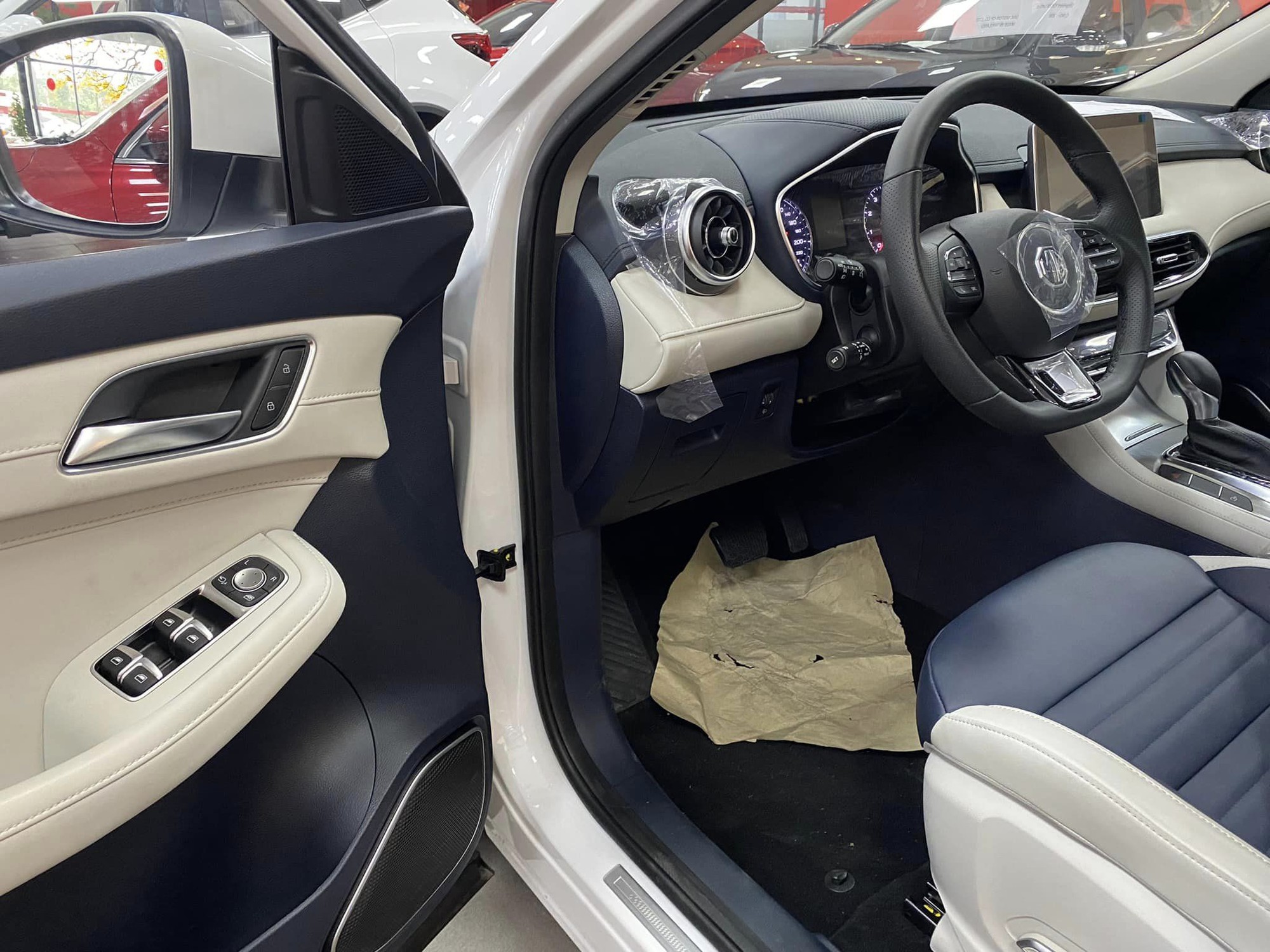 MG HS mới ra mắt đã giảm giá mạnh tại đại lý: Giá từ 650 triệu, rẻ hơn HR-V base dù ngang cỡ CR-V - Ảnh 6