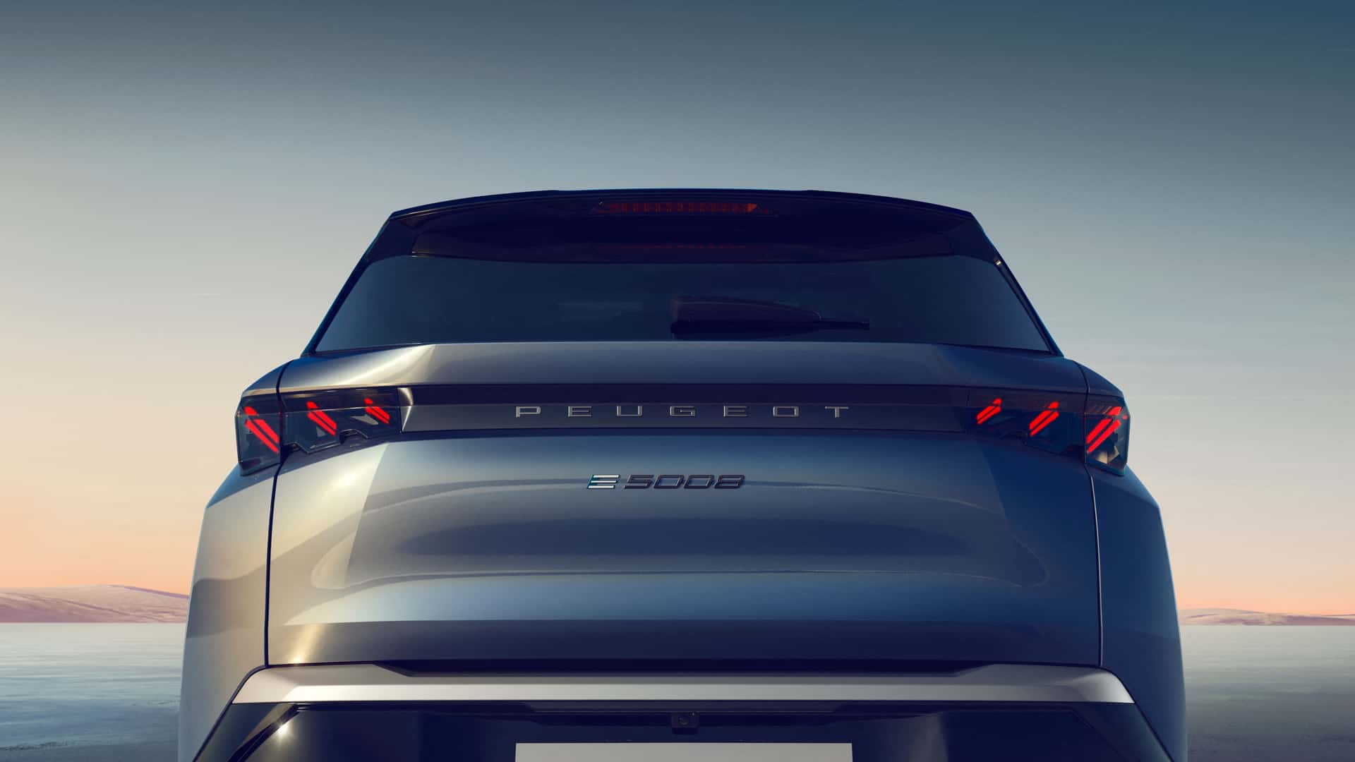Ra mắt Peugoet E-5008: Chạy 660km/sạc, sạc nhanh 10 phút đi được 100km, có cả bản hybrid cho ai vẫn còn sợ xe điện - Ảnh 6