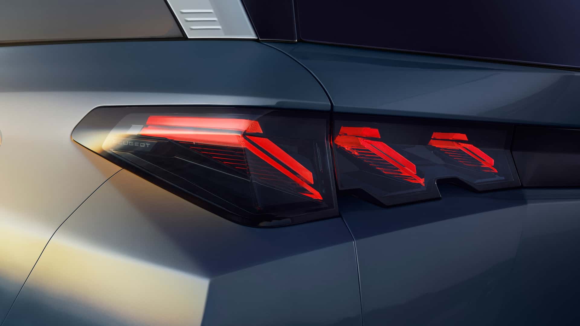 Ra mắt Peugoet E-5008: Chạy 660km/sạc, sạc nhanh 10 phút đi được 100km, có cả bản hybrid cho ai vẫn còn sợ xe điện - Ảnh 10