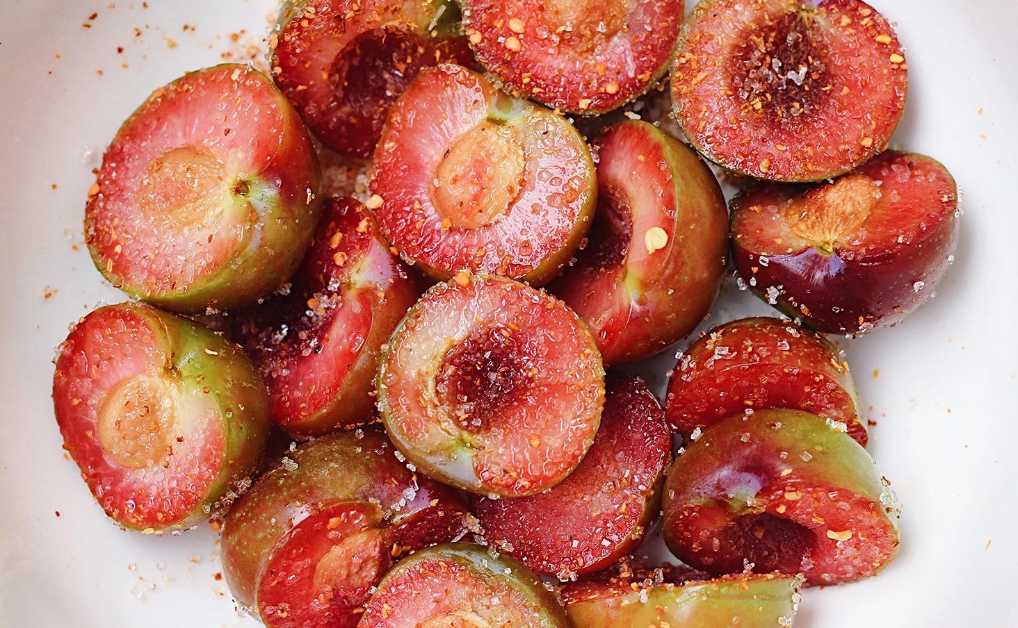 40k chỉ mua được 5 quả mận: Người ngậm ngùi "chịu trận" vì mận đầu mùa, người than thở vì giá trên trời - Ảnh 5