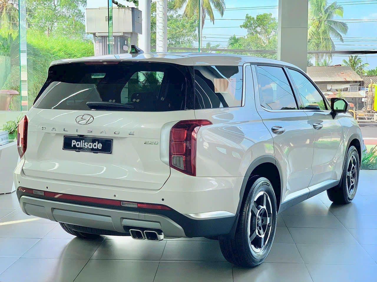Hyundai Palisade xả hàng giảm giá gần 90 triệu tại đại lý: Bản base còn dưới 1,4 tỷ, tiệm cận Santa Fe, làm khó Explorer - Ảnh 3