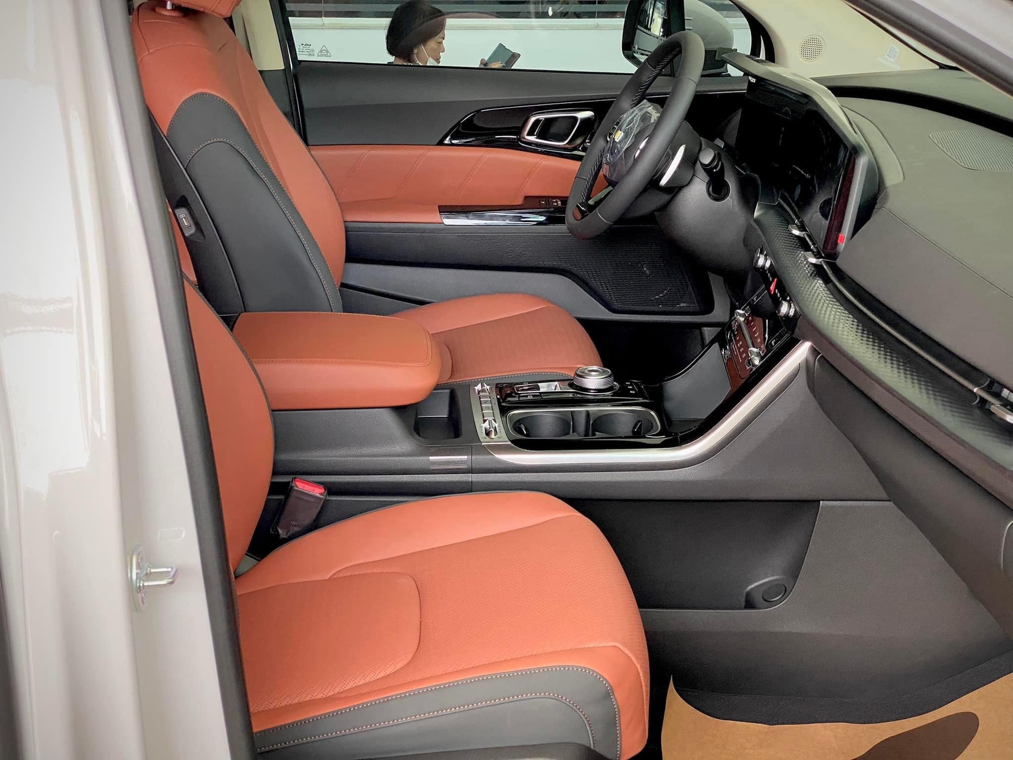 Đại lý nhận cọc 2 phiên bản mới của Kia Carnival: Giá thấp nhất 1,169 tỷ, Luxury có tùy chọn 7 chỗ, hợp người thực dụng - Ảnh 5