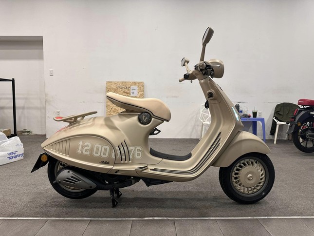 Vespa 946 phiên bản rồng giá tiền tỷ đầu tiên Việt Nam - Ảnh 3