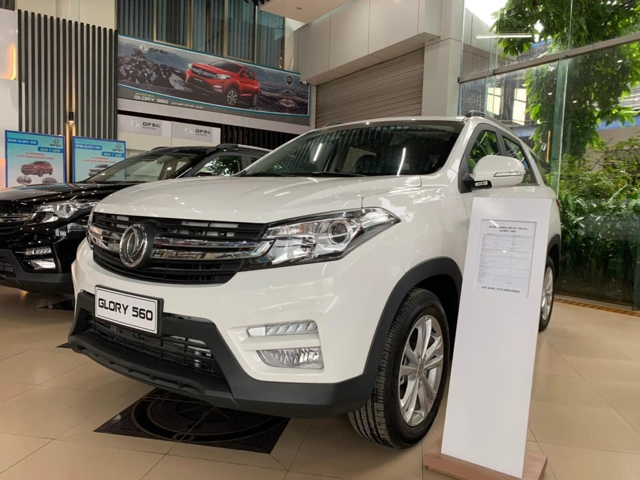 'Xe lạ' Dongfeng Glory 560 xả kho giá chỉ còn 380 triệu đồng: SUV cùng cỡ với CR-V nhưng giá chỉ ngang xe hạng A tiêu chuẩn - Ảnh 1