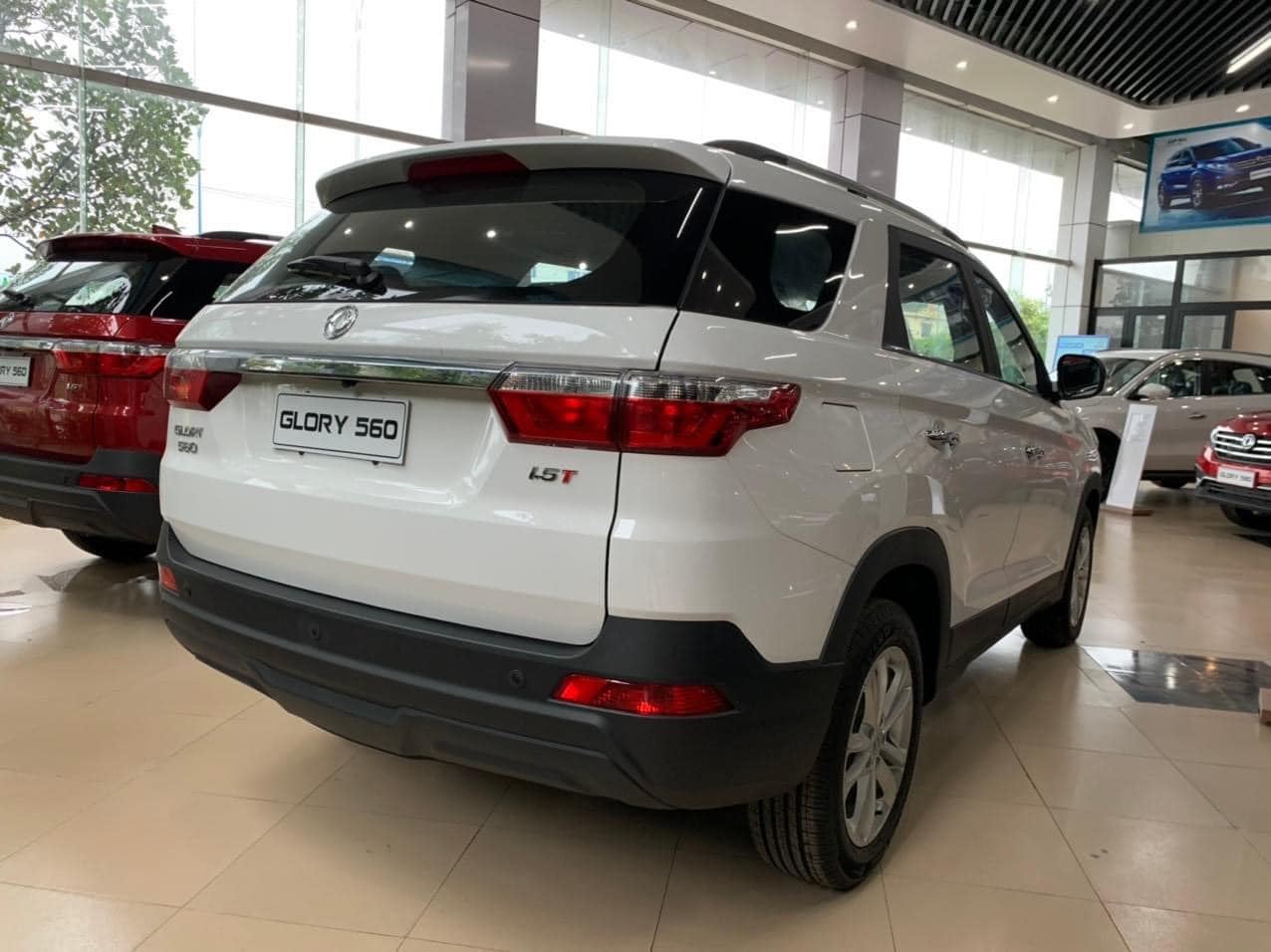 'Xe lạ' Dongfeng Glory 560 xả kho giá chỉ còn 380 triệu đồng: SUV cùng cỡ với CR-V nhưng giá chỉ ngang xe hạng A tiêu chuẩn - Ảnh 3