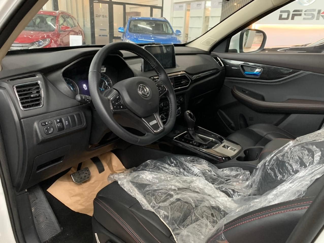 'Xe lạ' Dongfeng Glory 560 xả kho giá chỉ còn 380 triệu đồng: SUV cùng cỡ với CR-V nhưng giá chỉ ngang xe hạng A tiêu chuẩn - Ảnh 4