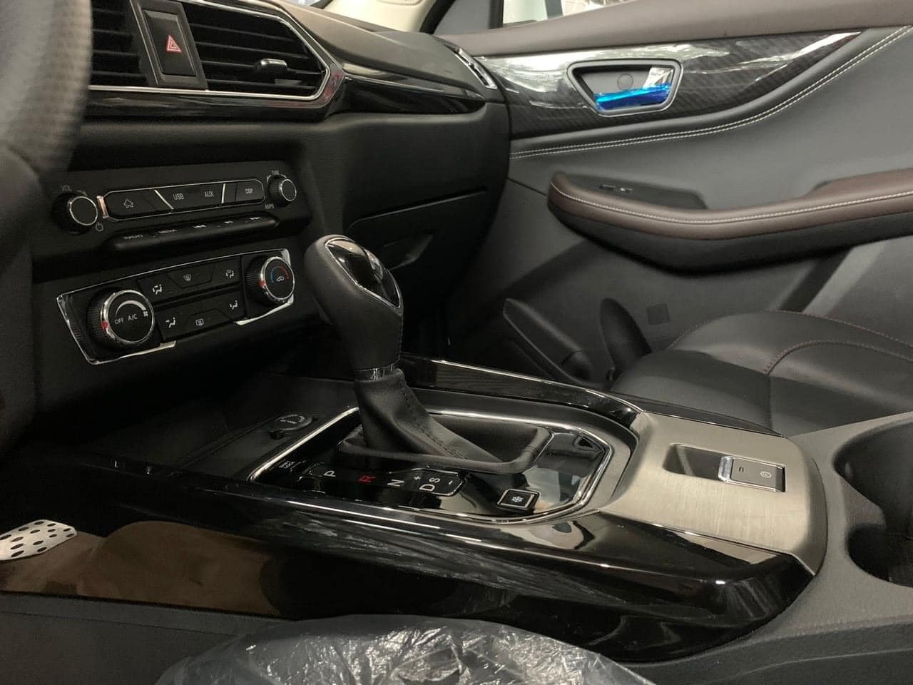 'Xe lạ' Dongfeng Glory 560 xả kho giá chỉ còn 380 triệu đồng: SUV cùng cỡ với CR-V nhưng giá chỉ ngang xe hạng A tiêu chuẩn - Ảnh 5