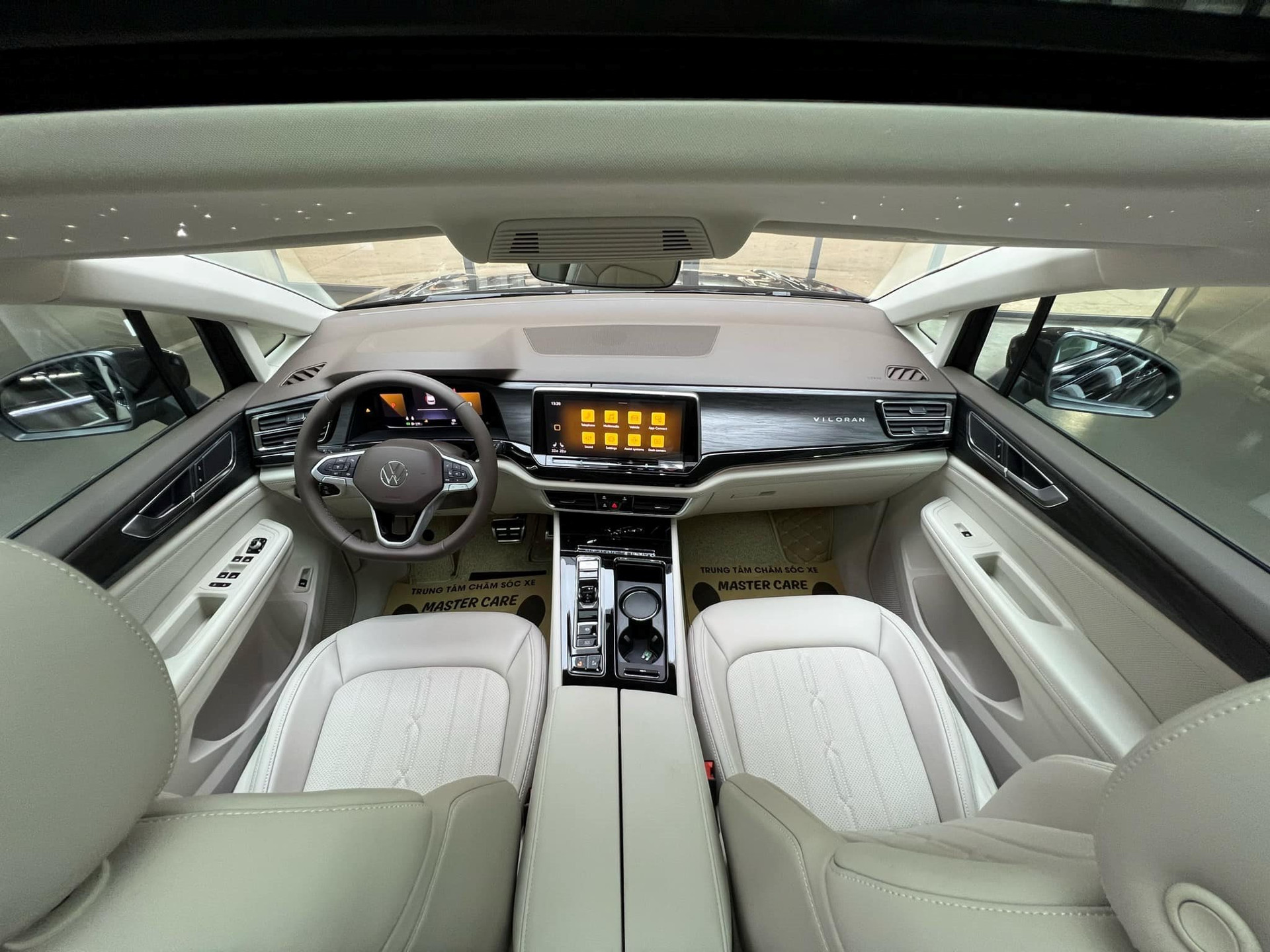 'Mai' thu 500 tỷ, Trấn Thành lập tức đổ tiền tậu xế sang cùng gói độ khủng: ghế thương gia, sàn gỗ du thuyền đẳng cấp "chủ tịch" - Ảnh 2