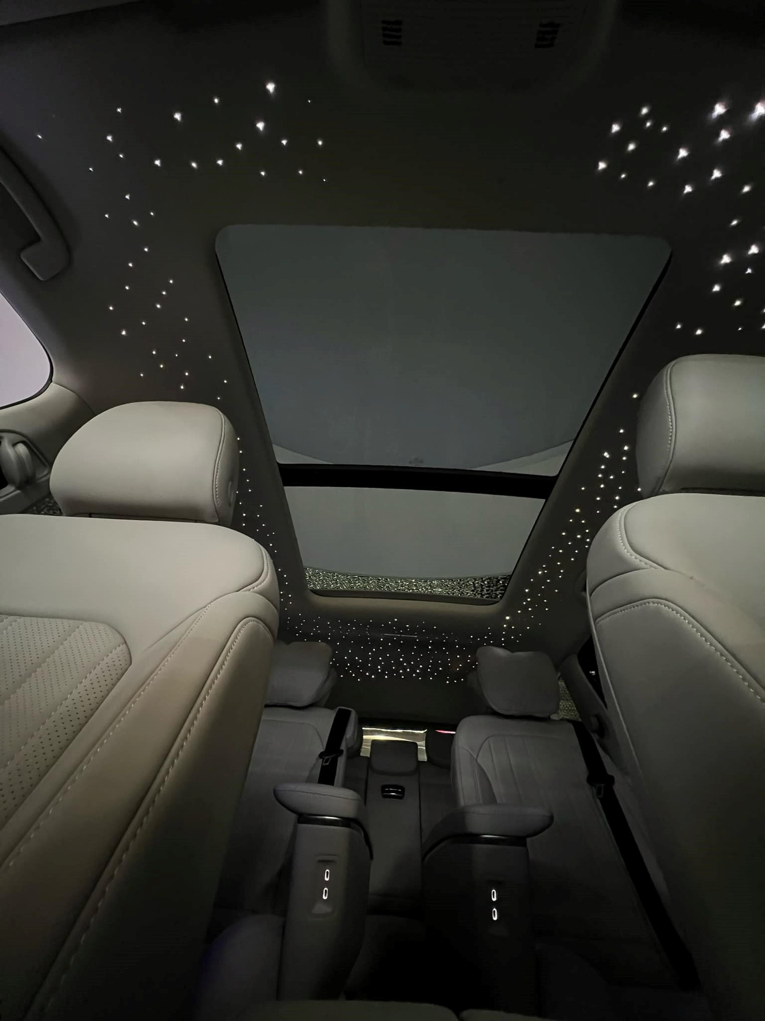 'Mai' thu 500 tỷ, Trấn Thành lập tức đổ tiền tậu xế sang cùng gói độ khủng: ghế thương gia, sàn gỗ du thuyền đẳng cấp "chủ tịch" - Ảnh 8