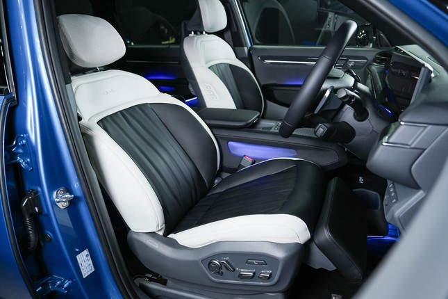 Cận cảnh xe điện Kia EV9 vừa cập bến thị trường Đông Nam Á - Ảnh 18