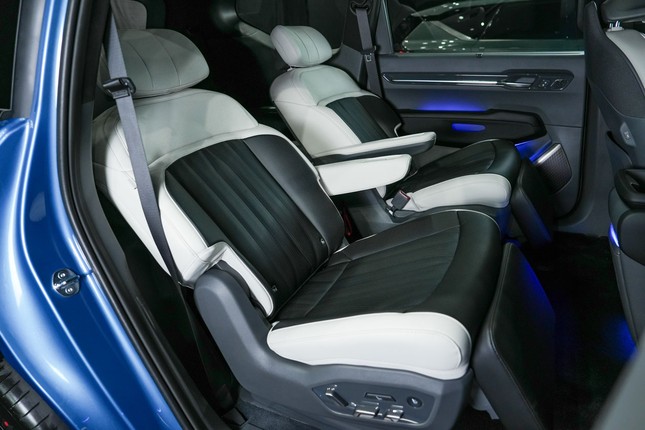 Cận cảnh xe điện Kia EV9 vừa cập bến thị trường Đông Nam Á - Ảnh 24