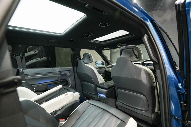 Cận cảnh xe điện Kia EV9 vừa cập bến thị trường Đông Nam Á - Ảnh 25