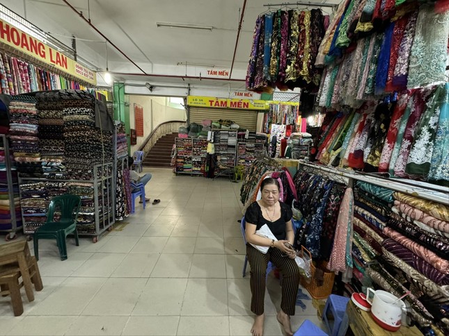 Chợ truyền thống sầm uất bậc nhất Cần Thơ vắng tanh - Ảnh 1