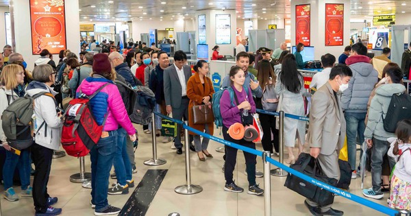 Số chuyến bay "delay" tăng vọt