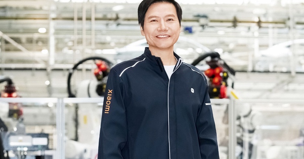 Xiaomi bán áo công nhân: Được CEO Lei Jun mặc, "cháy hàng" chỉ sau vài giây