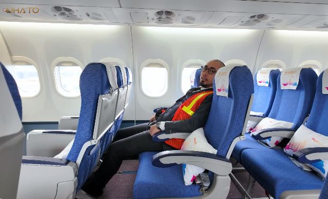 Bên trong máy bay Trung Quốc sản xuất: Được khen "xịn sánh ngang Boeing, Airbus", trừ một chi tiết kém xa - Ảnh 6