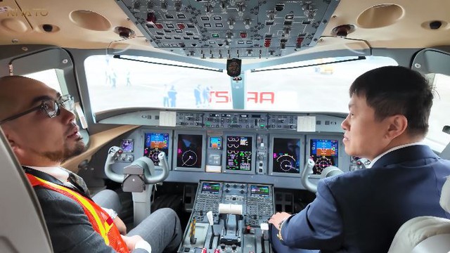 Bên trong máy bay Trung Quốc sản xuất: Được khen "xịn sánh ngang Boeing, Airbus", trừ một chi tiết kém xa - Ảnh 4