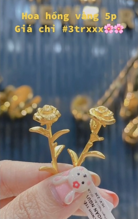 Theo cơn sốt giá, những bông hoa vàng 24K đang khiến chị em xuýt xoa còn cánh mày râu... ngậm ngùi than thở - Ảnh 16