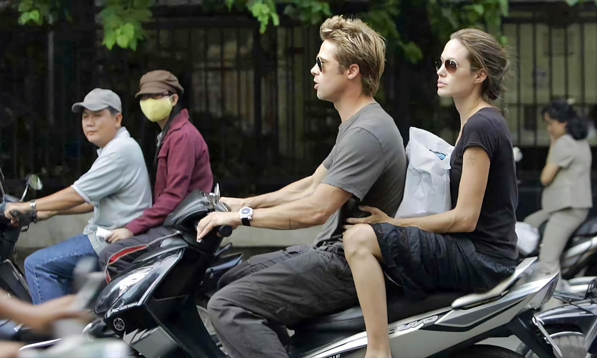 Khi người nổi tiếng thế giới đến Việt Nam ăn bún chả, nhậu vỉa hè - Ảnh 5