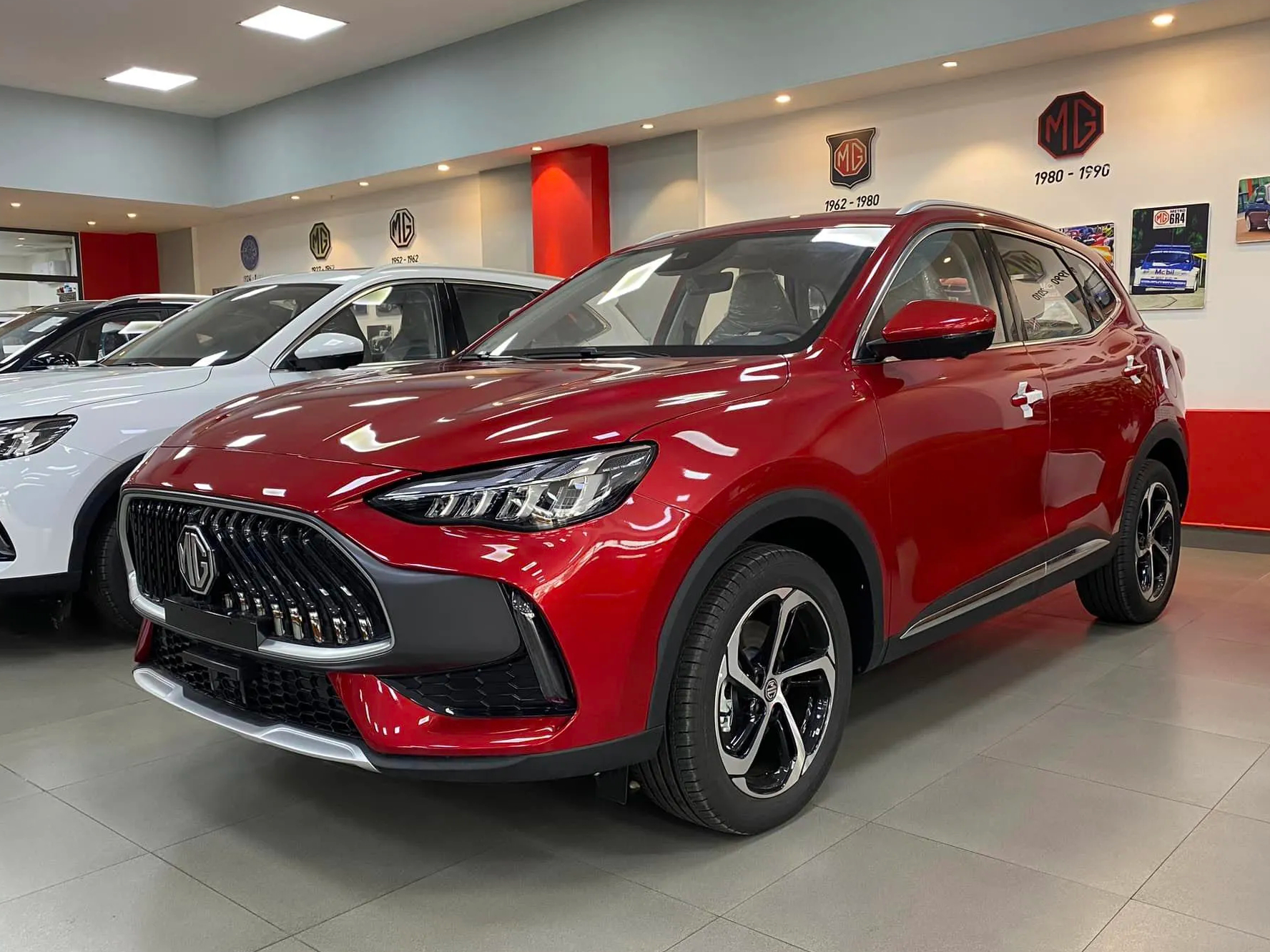 MG HS mới ra mắt đã giảm giá mạnh tại đại lý: Giá từ 650 triệu, rẻ hơn HR-V base dù ngang cỡ CR-V - Ảnh 3