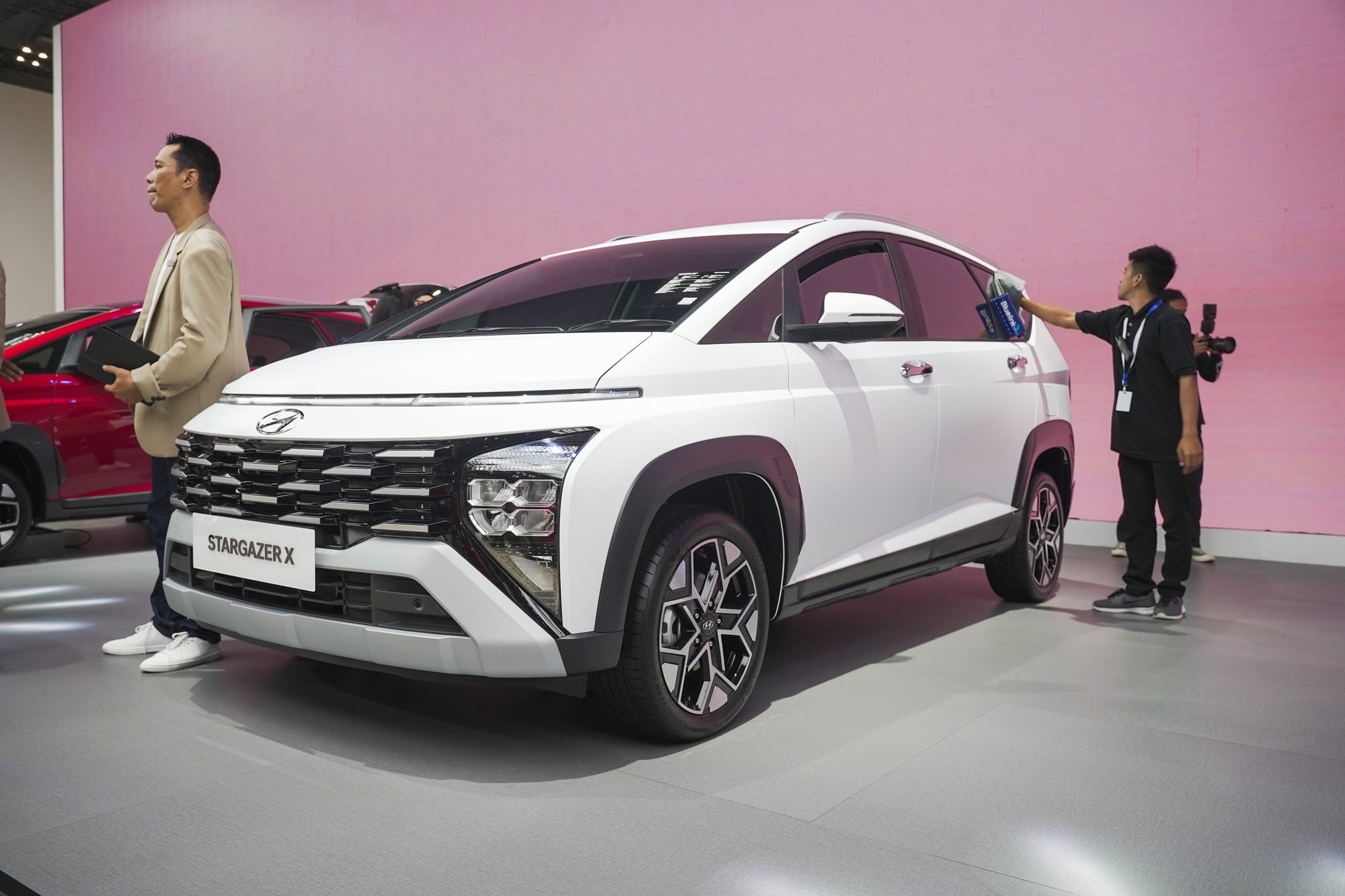 Đại lý đã nhận cọc Hyundai Stargazer X: Dự kiến giao xe trong tháng này, Xpander Cross và Veloz Cross thêm đối thủ - Ảnh 1