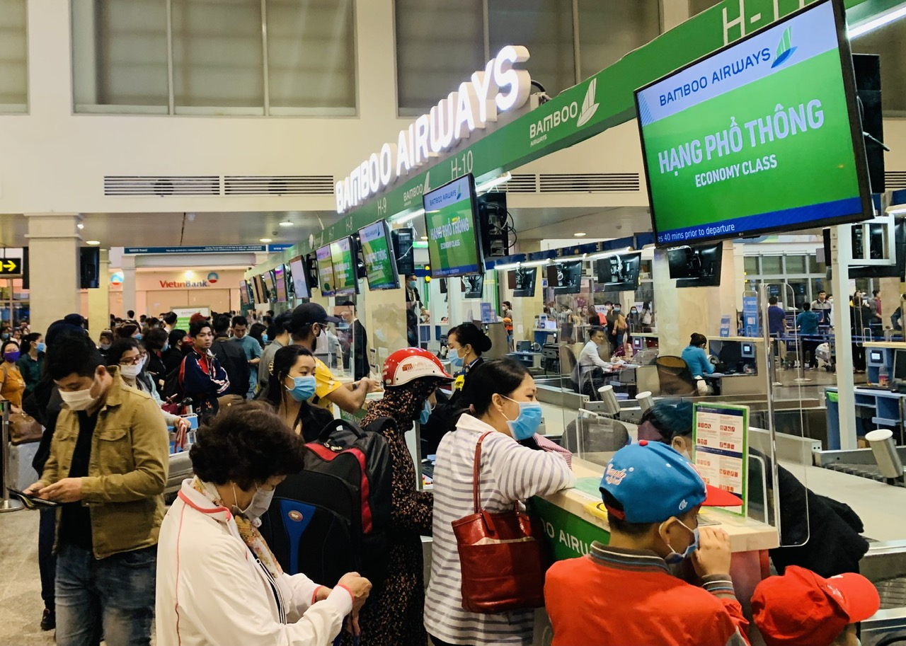 Ngành du lịch bị tác động ra sao khi tăng trần giá vé máy bay từ đầu tháng 3? - Ảnh 1