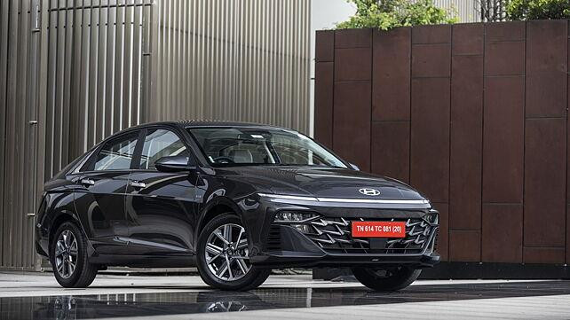 Giảm mạnh doanh số ở Việt Nam, Hyundai Accent lại đang hút khách không tưởng ở thị trường này nhờ giá bán 327 triệu đồng, rẻ hơn Kia Morning - Ảnh 1