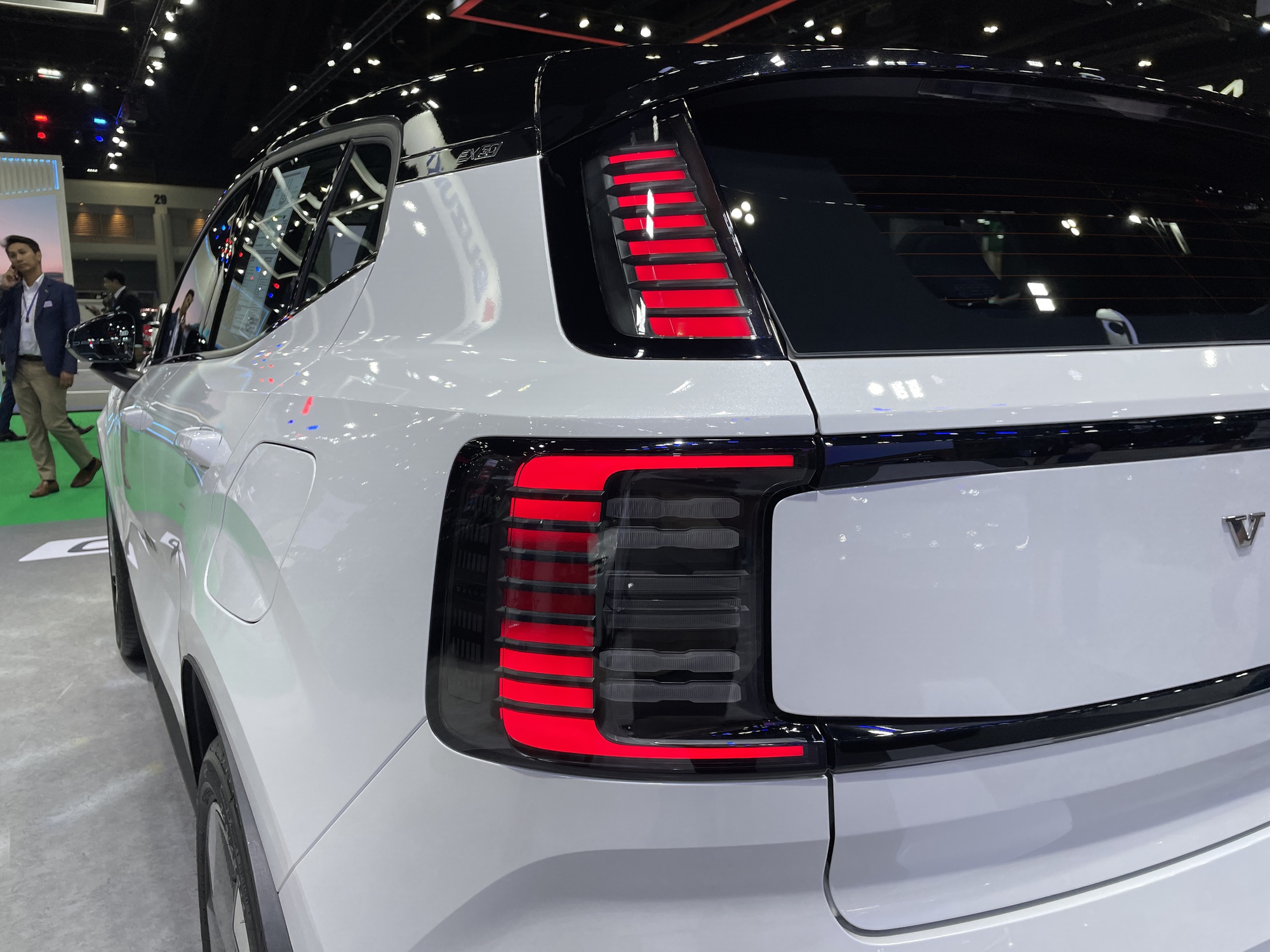 Xem trước Volvo EX30 tại BIMS trước khi về Việt Nam: Giá quy đổi hơn 1 tỷ, nhỏ, chật, mạnh, nhiều công nghệ - Ảnh 13