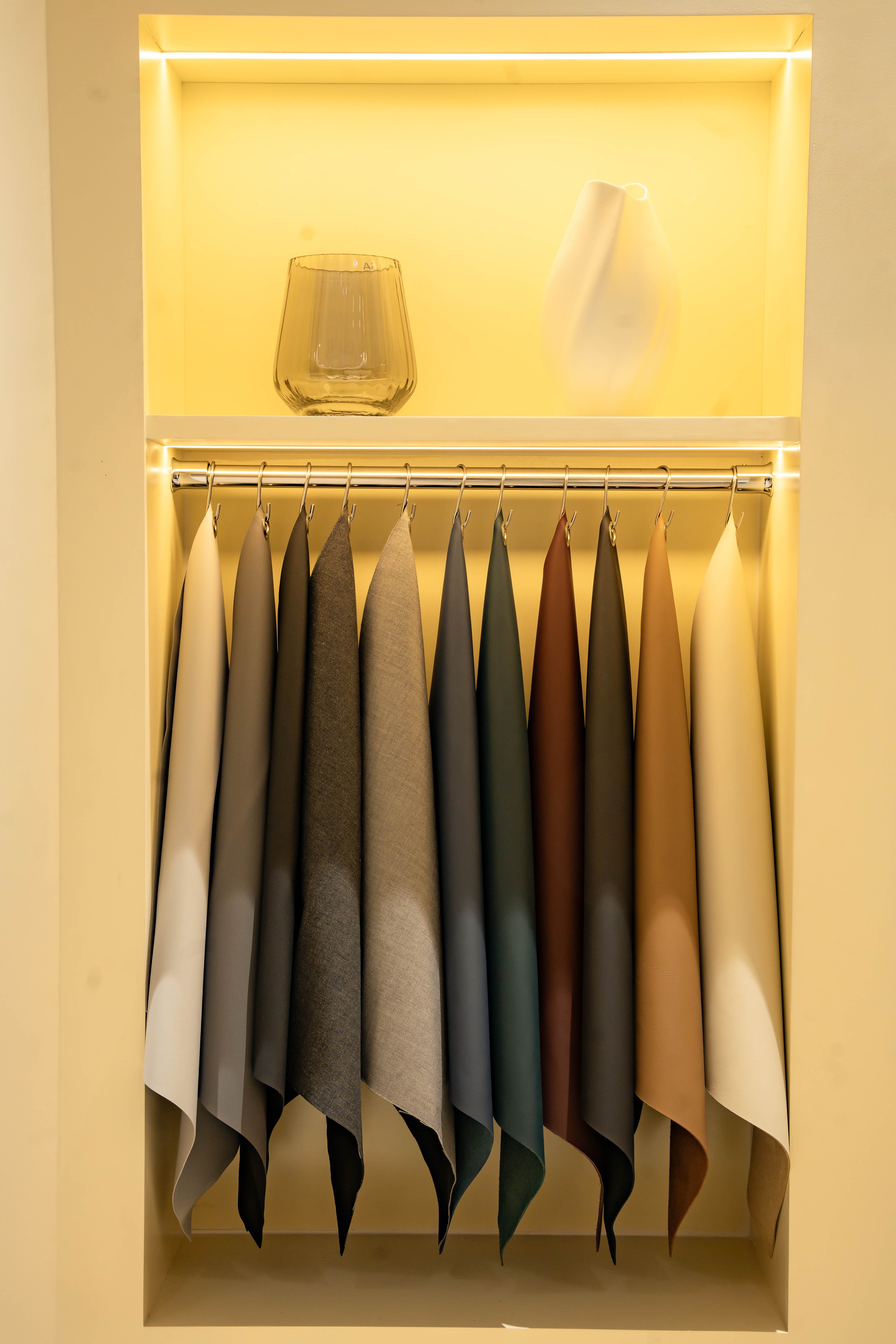 Hai dòng Range Rover đỉnh nhất Việt Nam đã có thể cá nhân hóa ngay tại Hà Nội - Ảnh 9