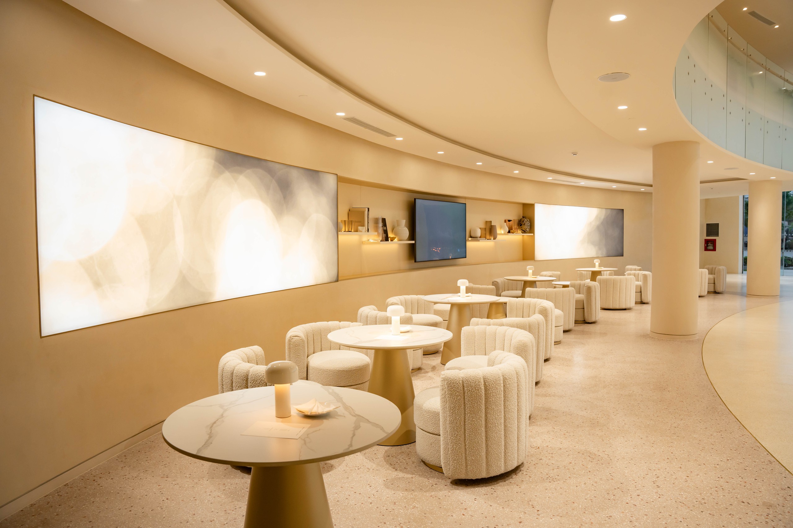 Hai dòng Range Rover đỉnh nhất Việt Nam đã có thể cá nhân hóa ngay tại Hà Nội - Ảnh 8