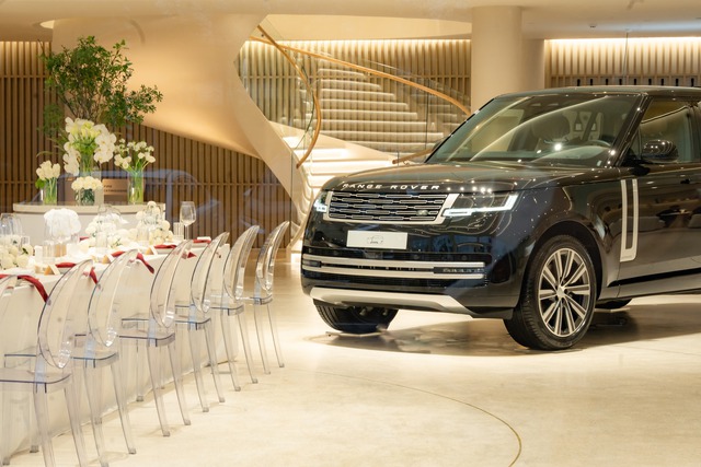 Hai dòng Range Rover đỉnh nhất Việt Nam đã có thể cá nhân hóa ngay tại Hà Nội - Ảnh 2