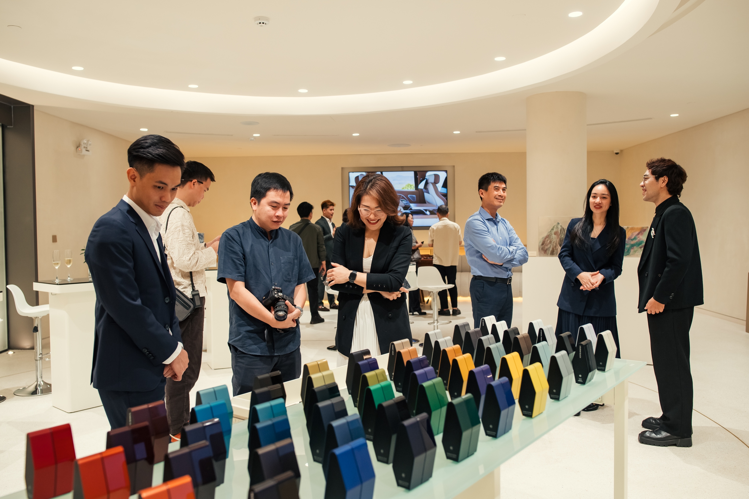 Hai dòng Range Rover đỉnh nhất Việt Nam đã có thể cá nhân hóa ngay tại Hà Nội - Ảnh 6