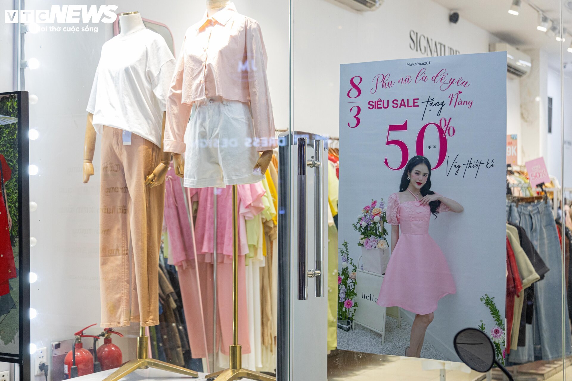 Muôn vàn khuyến mại, giảm giá đón ngày 8/3 - Ảnh 11