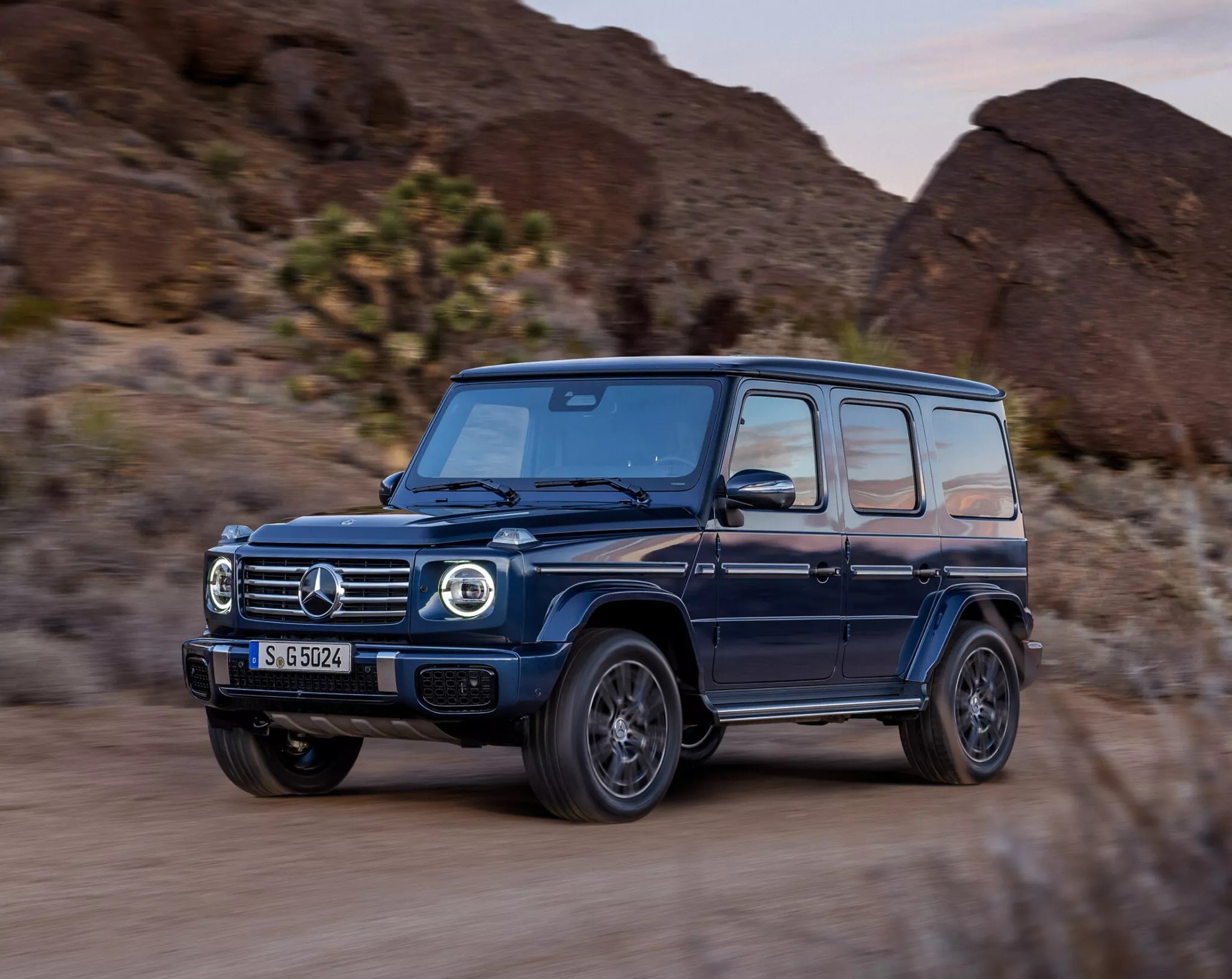 Mercedes G-Class 2024 ra mắt: Rất khó phân biệt nếu chỉ nhìn từ bên ngoài, nội thất lột xác, vẫn là hàng hot được giới nhà giàu Việt săn đón - Ảnh 4