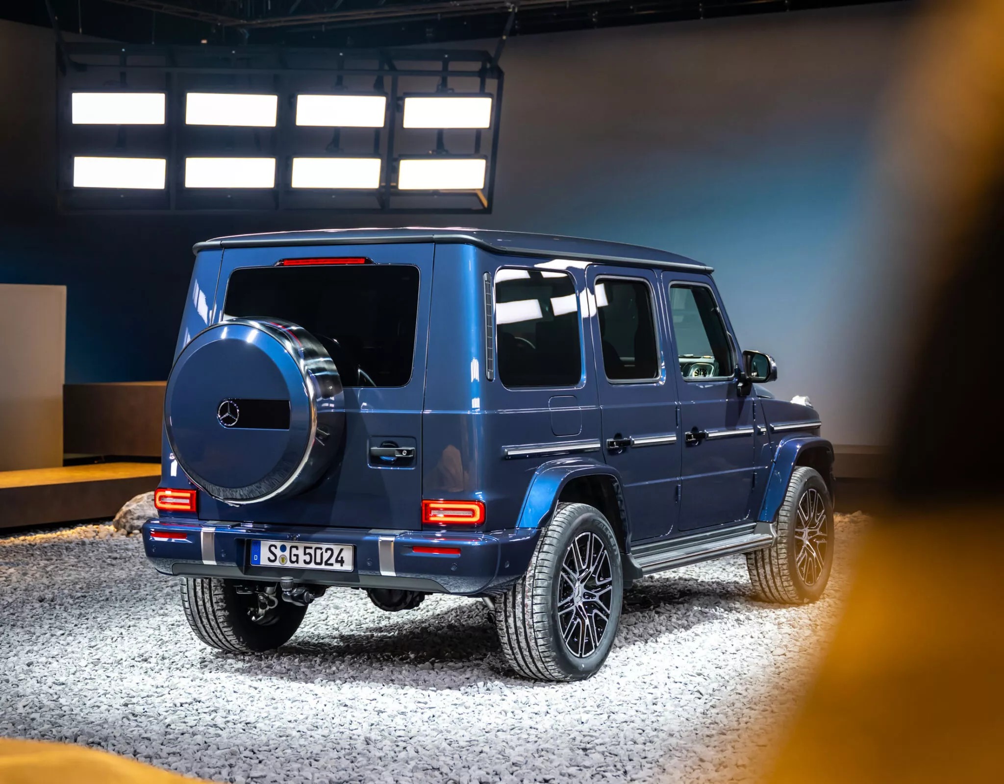 Mercedes G-Class 2024 ra mắt: Rất khó phân biệt nếu chỉ nhìn từ bên ngoài, nội thất lột xác, vẫn là hàng hot được giới nhà giàu Việt săn đón - Ảnh 7