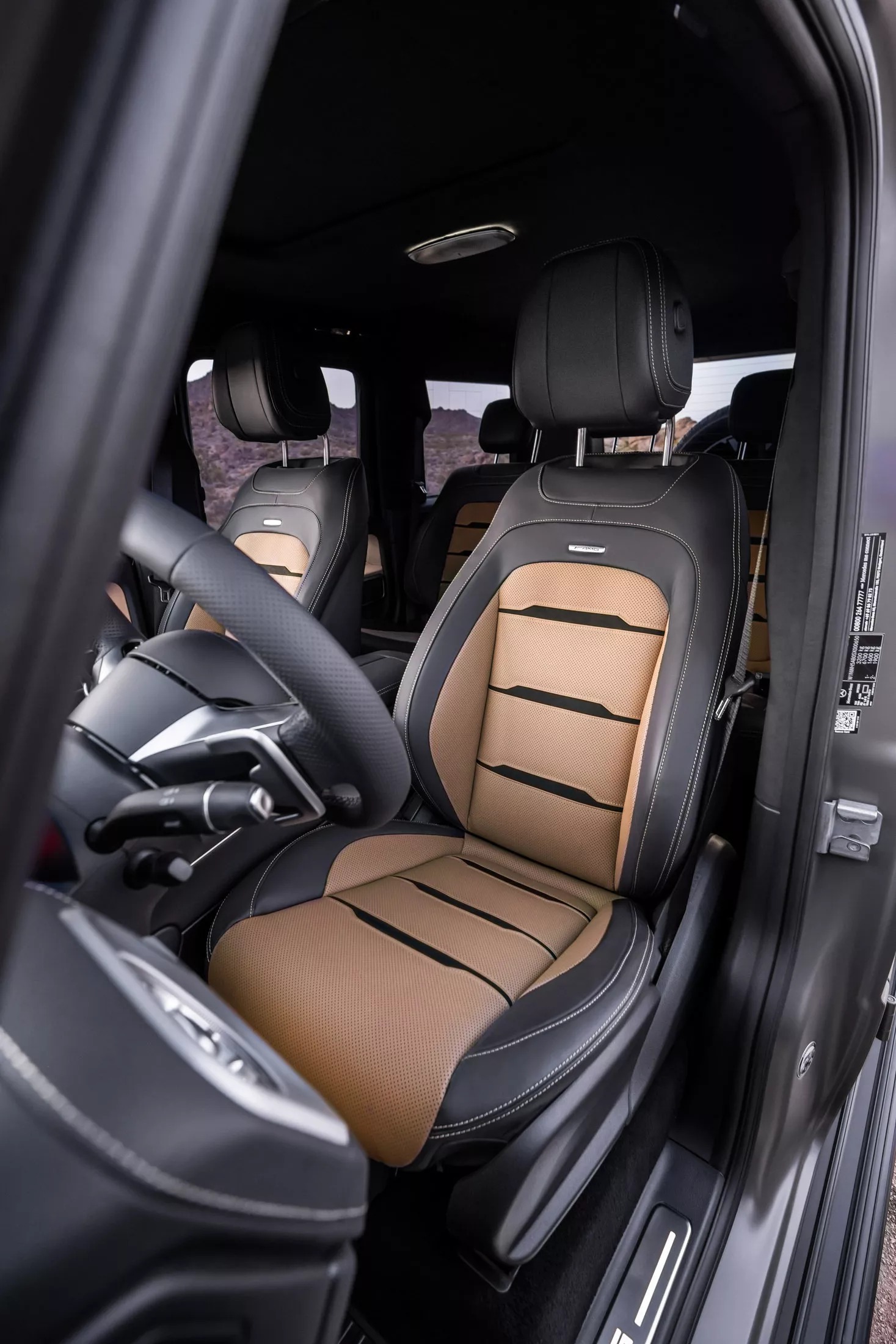 Mercedes G-Class 2024 ra mắt: Rất khó phân biệt nếu chỉ nhìn từ bên ngoài, nội thất lột xác, vẫn là hàng hot được giới nhà giàu Việt săn đón - Ảnh 23