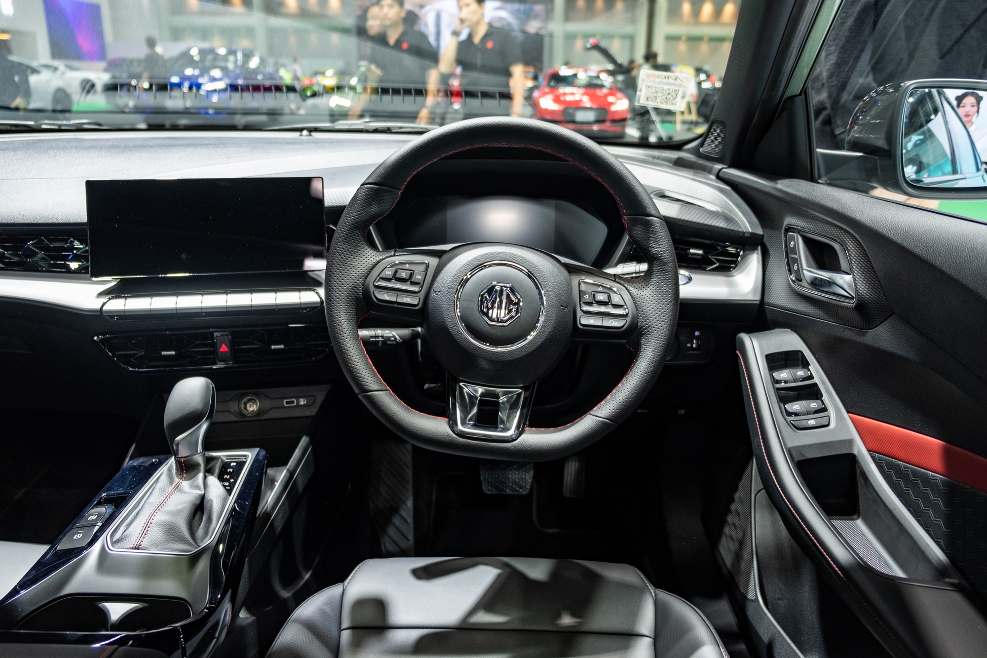 Khách Việt sẽ dễ thích bản MG5 này: Giá quy đổi từ hơn 380 triệu, hầm hố như xe thể thao, thêm công nghệ an toàn - Ảnh 12