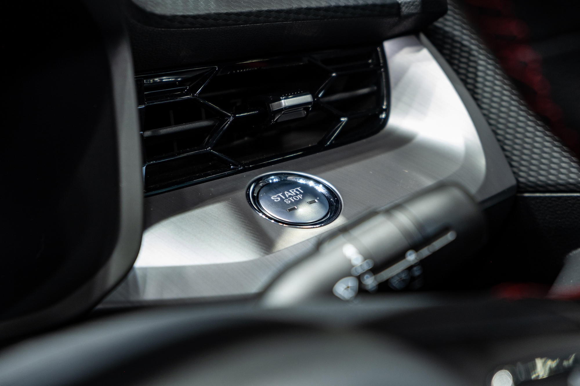 Khách Việt sẽ dễ thích bản MG5 này: Giá quy đổi từ hơn 380 triệu, hầm hố như xe thể thao, thêm công nghệ an toàn - Ảnh 16