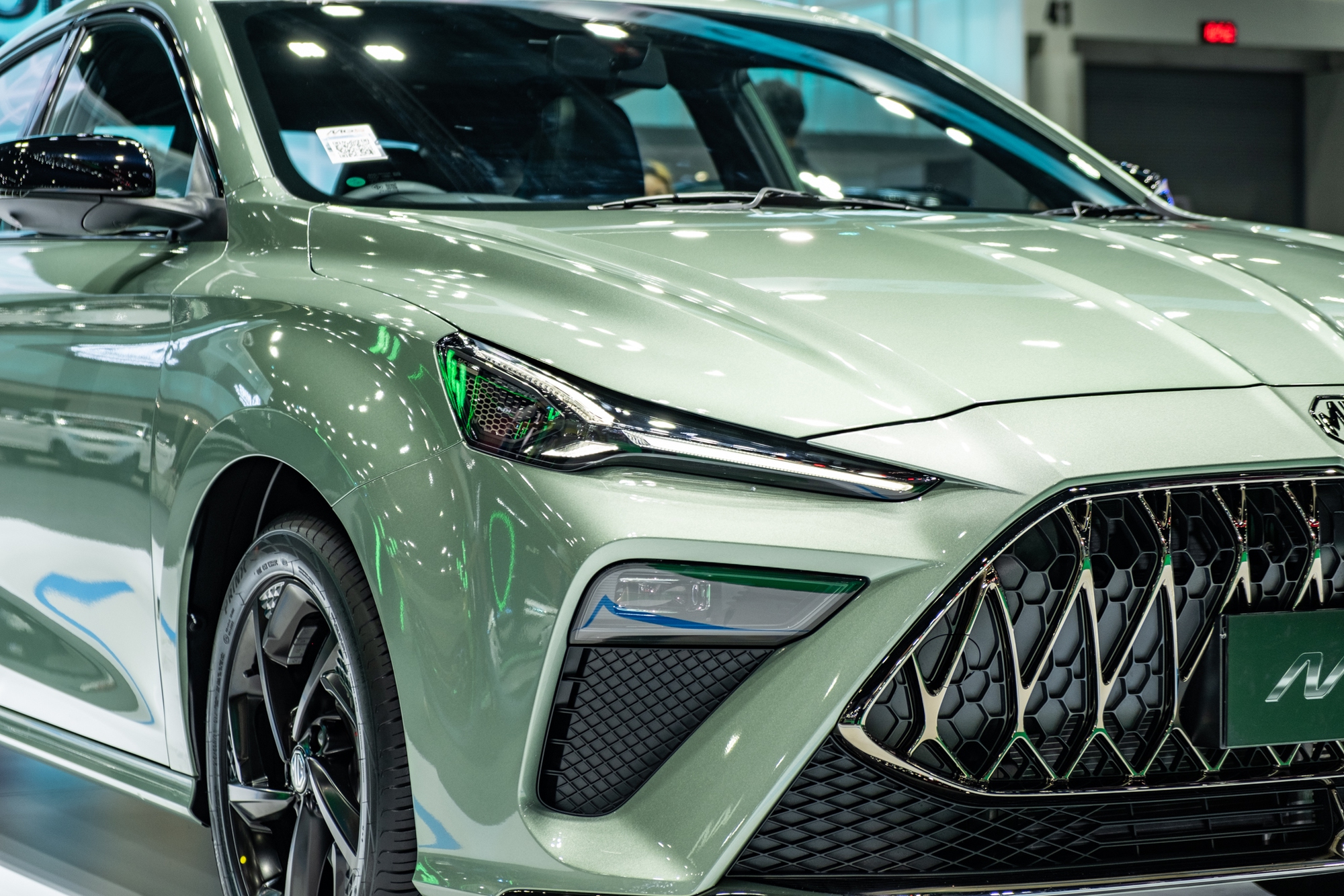 Khách Việt sẽ dễ thích bản MG5 này: Giá quy đổi từ hơn 380 triệu, hầm hố như xe thể thao, thêm công nghệ an toàn - Ảnh 3