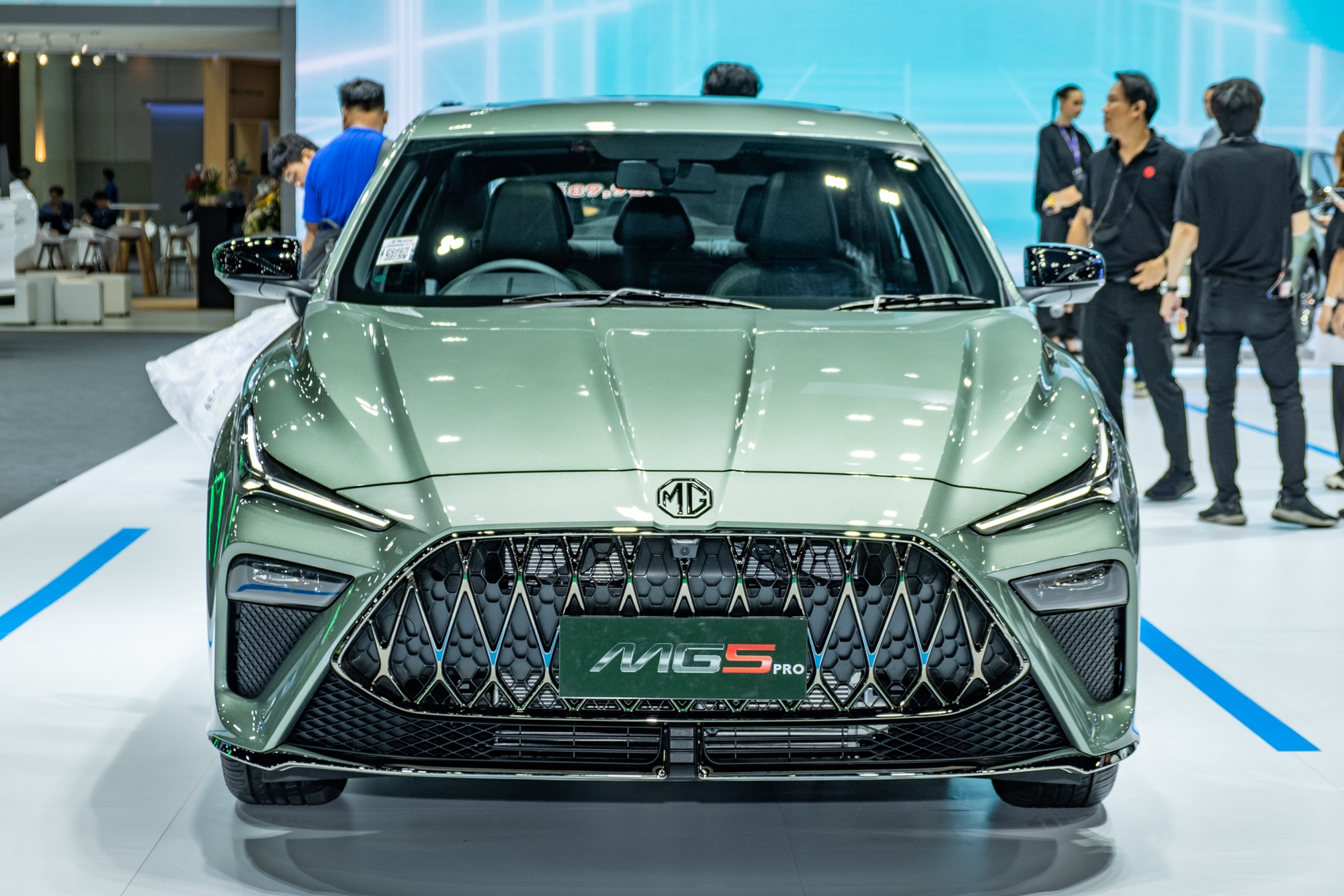 Khách Việt sẽ dễ thích bản MG5 này: Giá quy đổi từ hơn 380 triệu, hầm hố như xe thể thao, thêm công nghệ an toàn - Ảnh 21