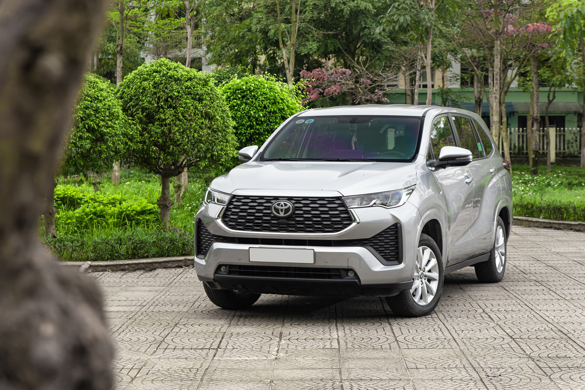 Lần đầu mua xe chọn Innova Cross, chủ xe chia sẻ: ‘Hợp đi đông, chở 8 người vượt đèo vẫn ổn’ - Ảnh 8