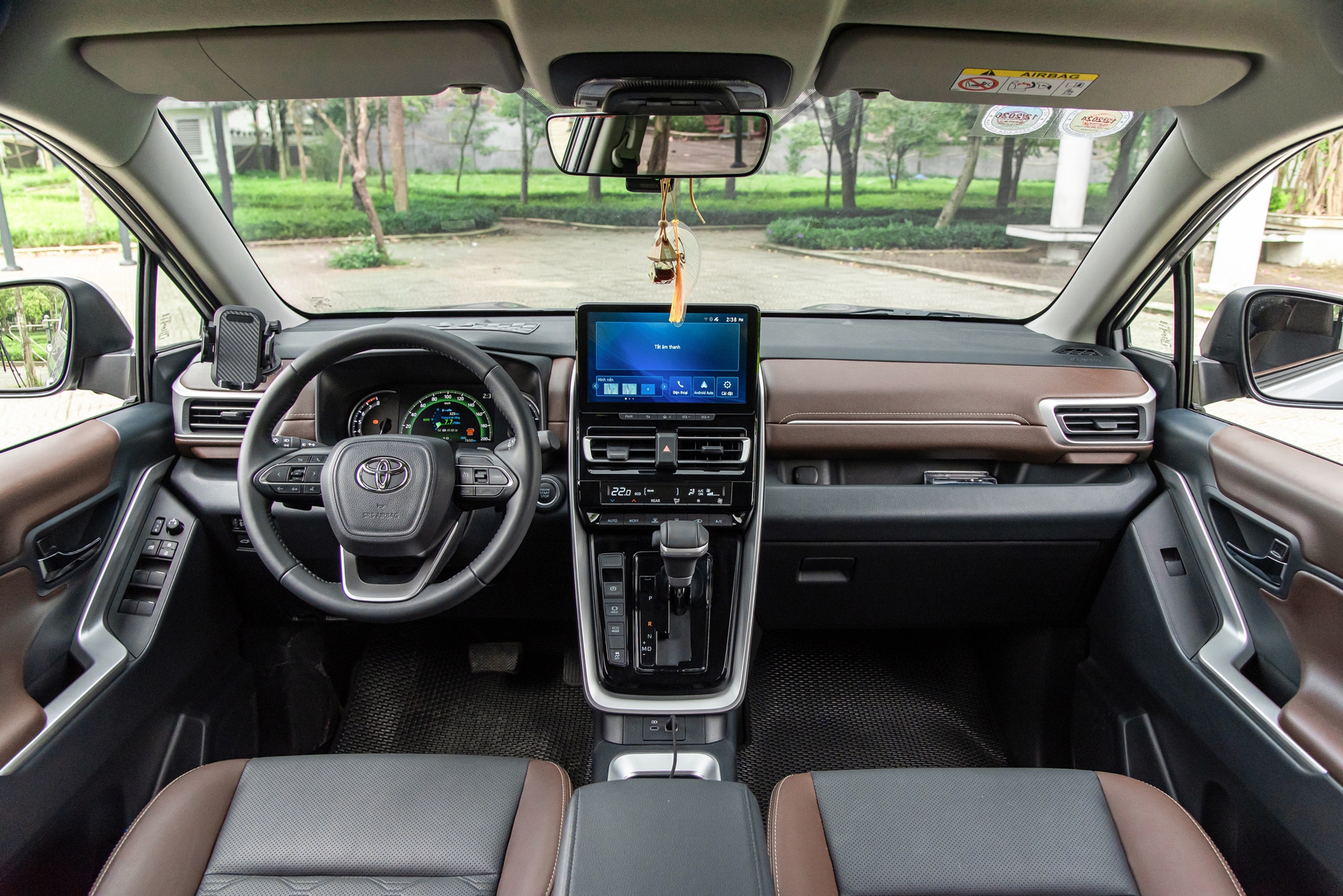 Lần đầu mua xe chọn Innova Cross, chủ xe chia sẻ: ‘Hợp đi đông, chở 8 người vượt đèo vẫn ổn’ - Ảnh 14