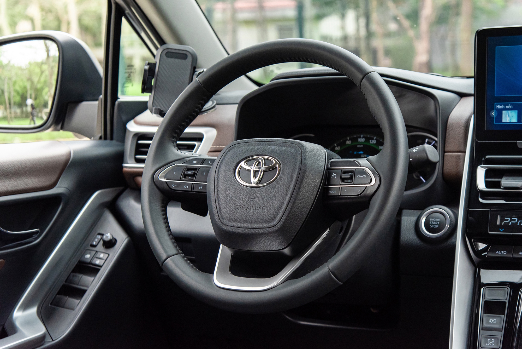 Lần đầu mua xe chọn Innova Cross, chủ xe chia sẻ: ‘Hợp đi đông, chở 8 người vượt đèo vẫn ổn’ - Ảnh 15