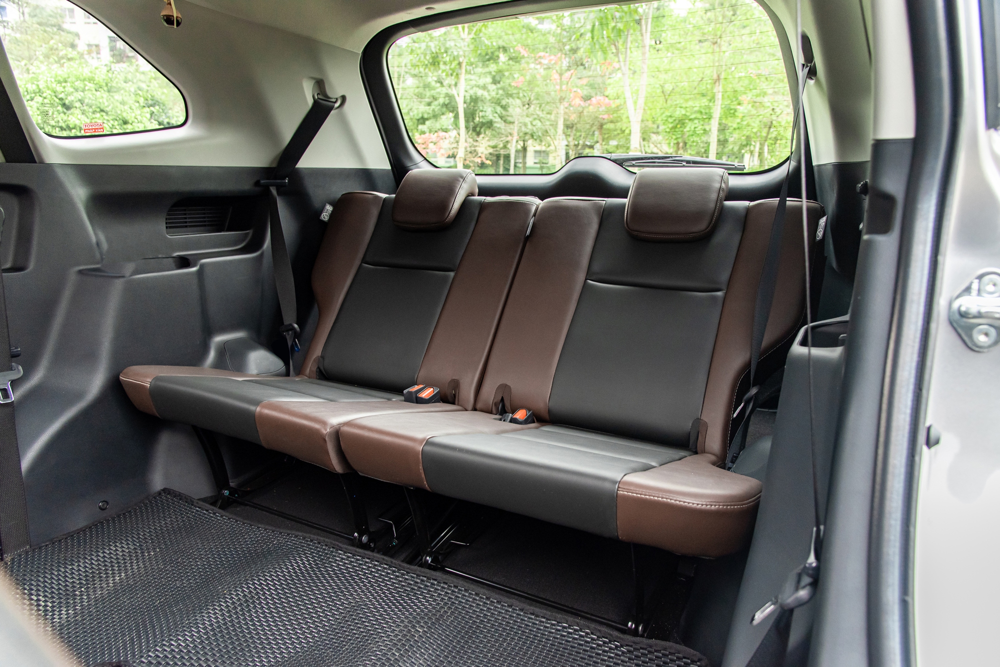 Lần đầu mua xe chọn Innova Cross, chủ xe chia sẻ: ‘Hợp đi đông, chở 8 người vượt đèo vẫn ổn’ - Ảnh 7