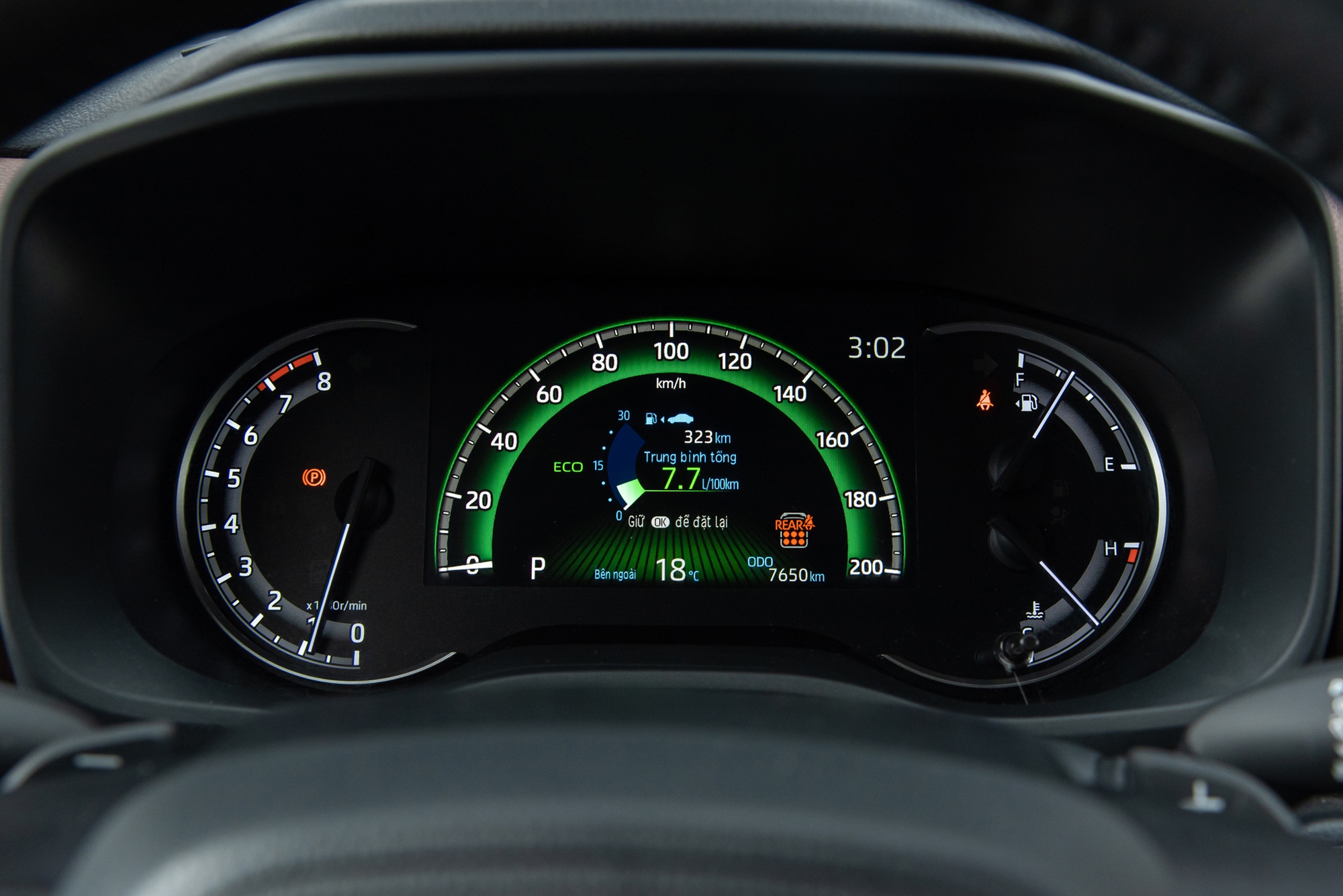 Lần đầu mua xe chọn Innova Cross, chủ xe chia sẻ: ‘Hợp đi đông, chở 8 người vượt đèo vẫn ổn’ - Ảnh 18