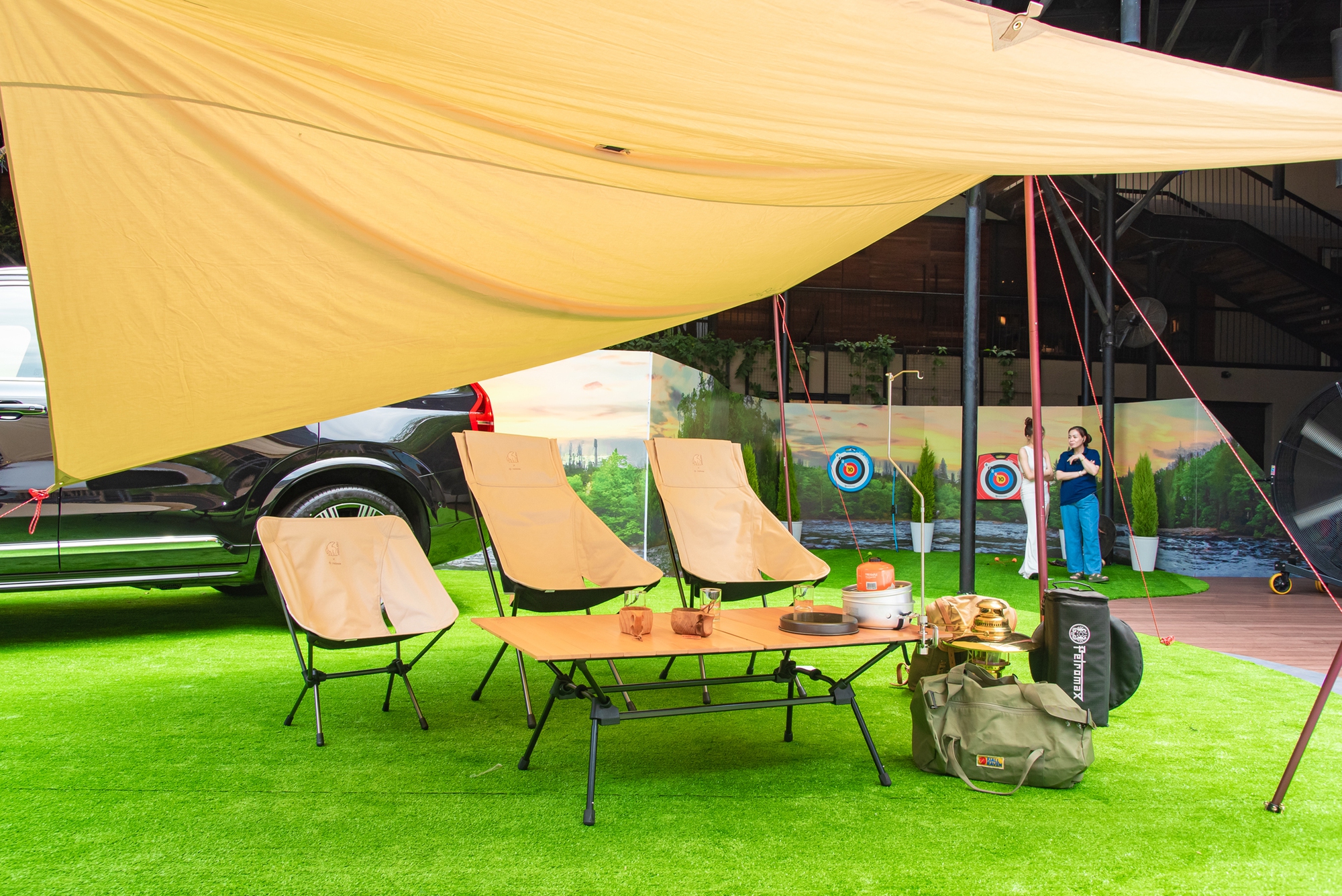 Tôi dừng lại, đi triển lãm đầu tiên của Volvo tại Việt Nam: Vừa đủ của người thành công hóa ra là vậy - Ảnh 8