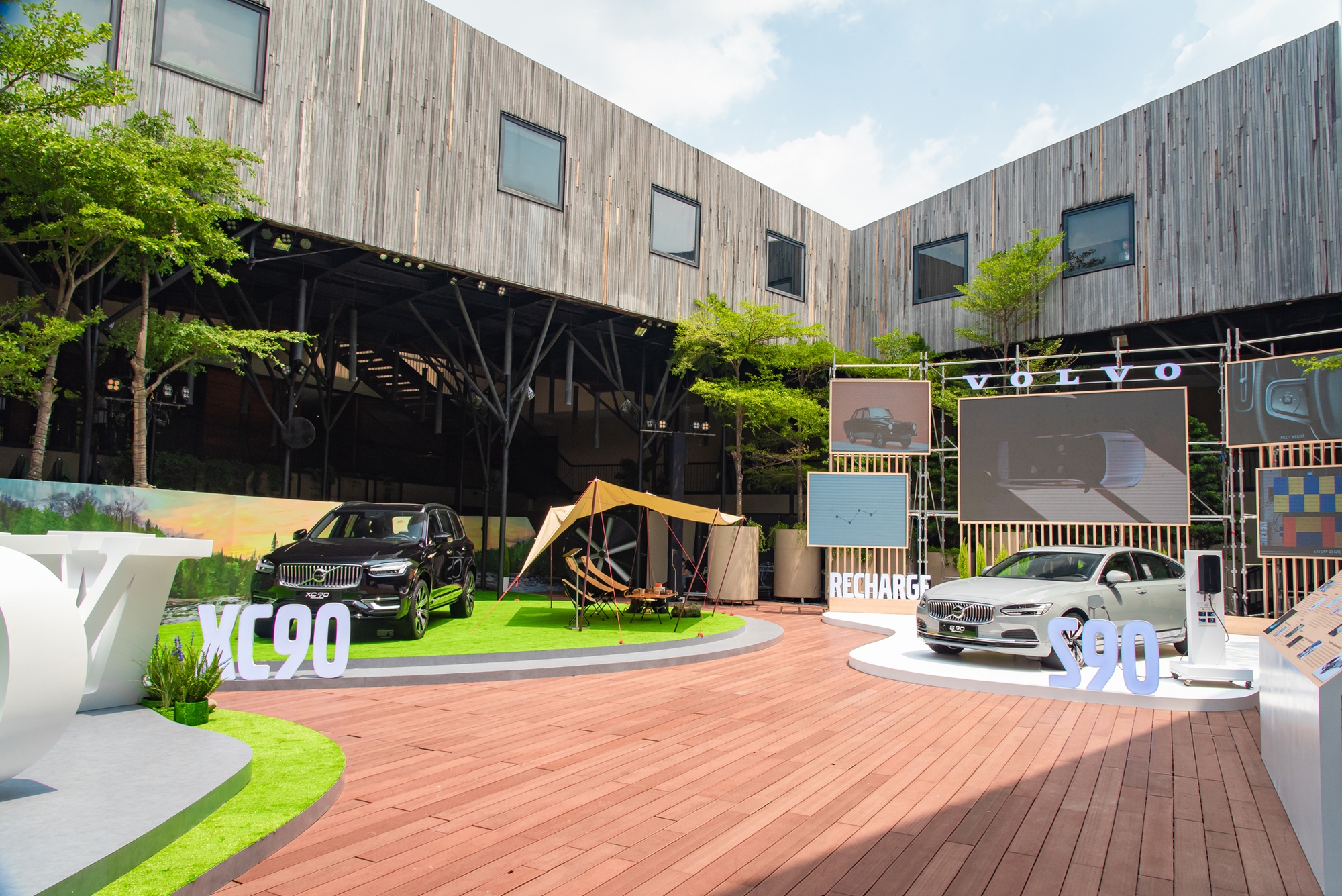 Tôi dừng lại, đi triển lãm đầu tiên của Volvo tại Việt Nam: Vừa đủ của người thành công hóa ra là vậy - Ảnh 10